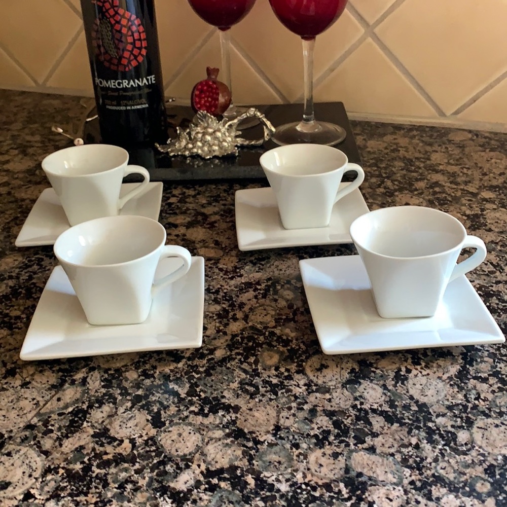 Espresso cups w/saucers
